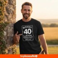 Męska koszulka - Boski 40 - prezent na urodziny dla niego.